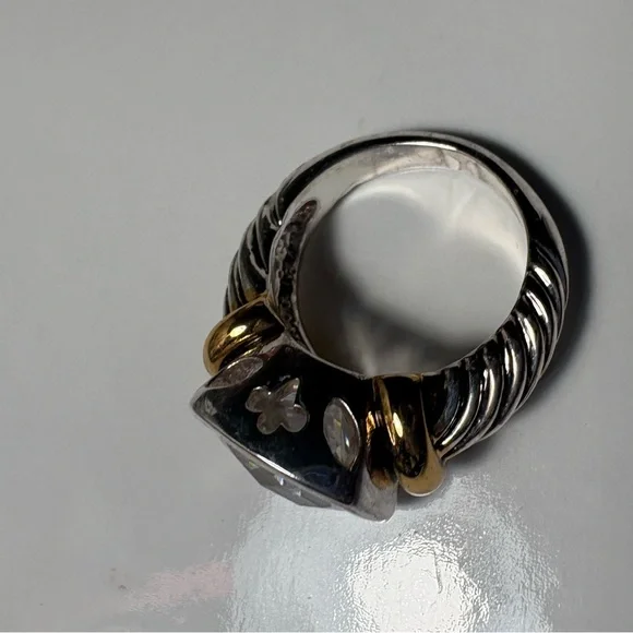 Vintage “Best” Signed Two Tone Statement Ring | Cushion Cut Crystal | Size 7.5 - Picture 5 of 12